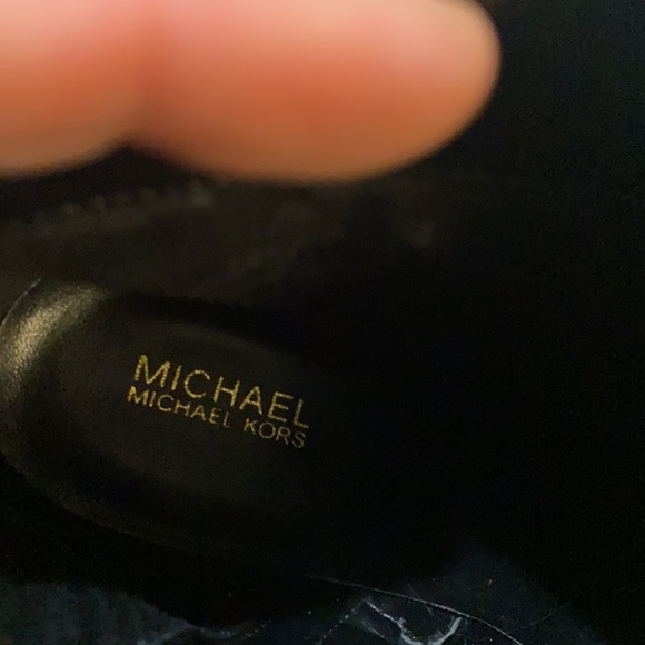 100% Black leather boots.. Worn a couple times. Sz 8. - Picture 4 of 5